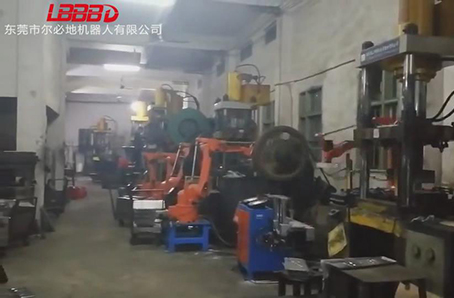 爾必地機器人沖壓線全自動上下料應用案例視頻